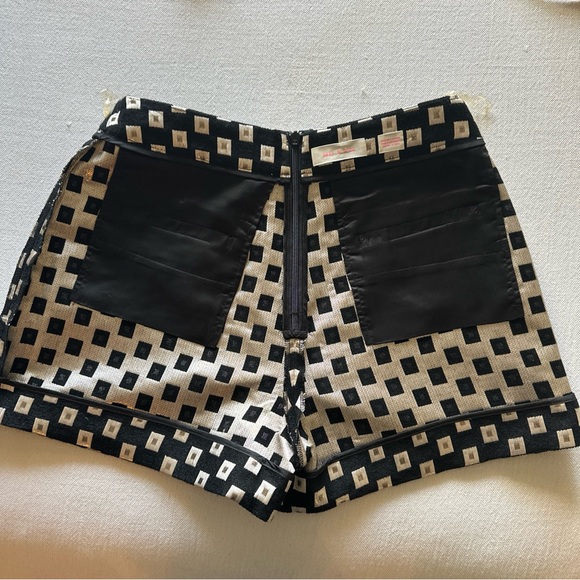 Sass & Bide “Strike A Pose” Black/Metallic Gold Shorts with pockets US Size 4 - Picture 15 of 15